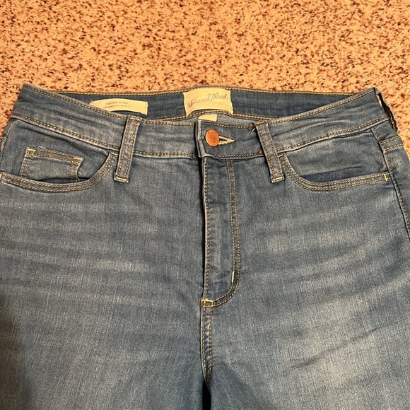 Universal Thread High Rise Jeans - Picture 3 of 4